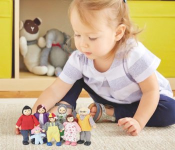 Dolls-Figures-and-Pretend-Play